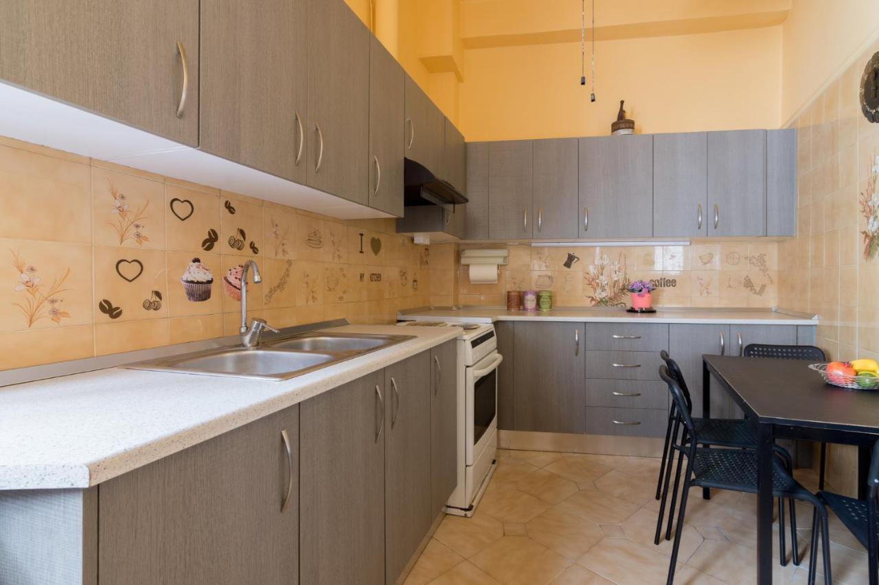Delightful 2 Bedroom Flat Next To Mikrolimano 피레아스 외부 사진